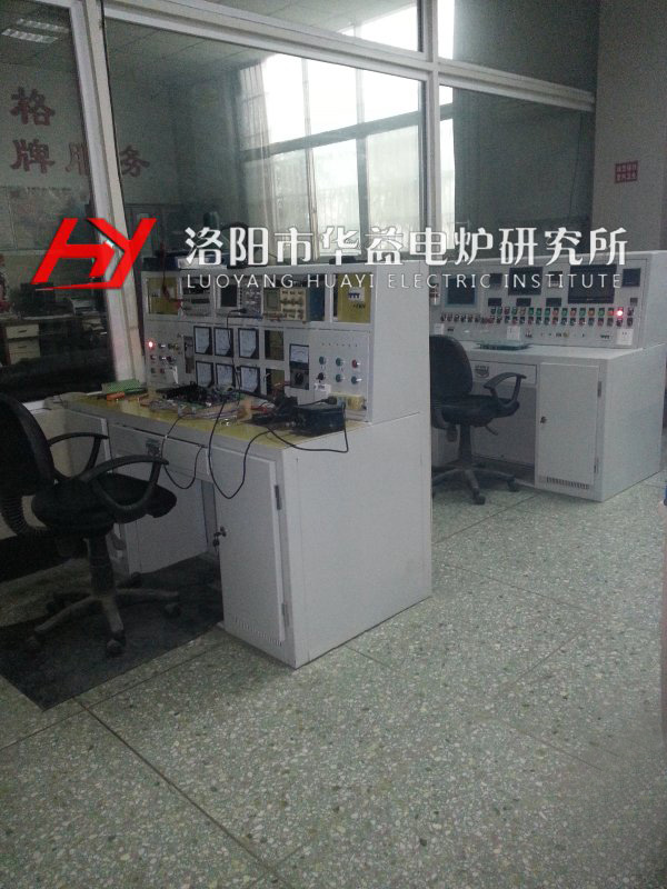 綜合測(cè)試臺(tái)